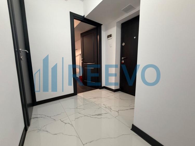 Apartament cu 3 camere decomandat, mobilat în 9 Mai