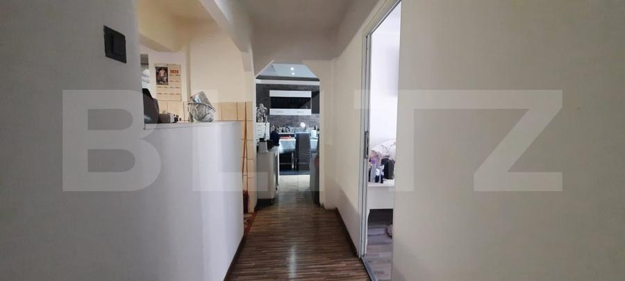 Apartament cu 3 camere decomandat, mobilat în Micro 15