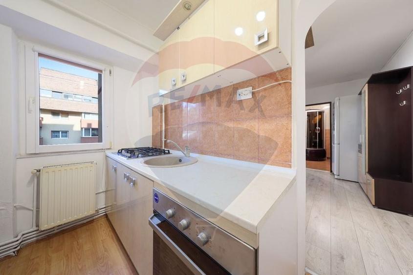 Apartament cu 2 camere decomandat, mobilat în Răcădău