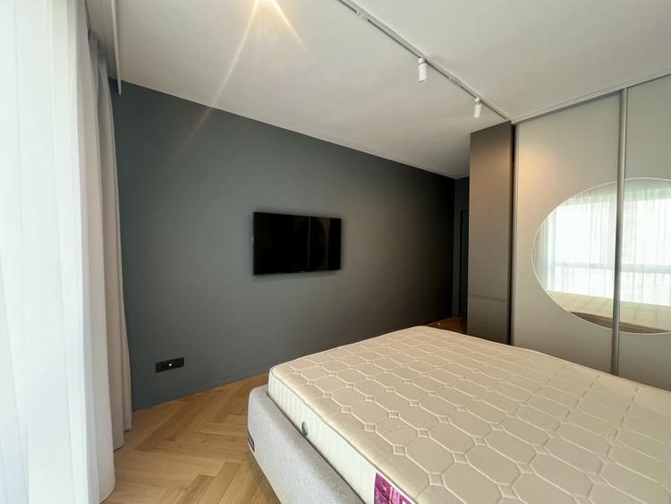 Apartament cu 2 camere semidecomandat, mobilat în Mărăști