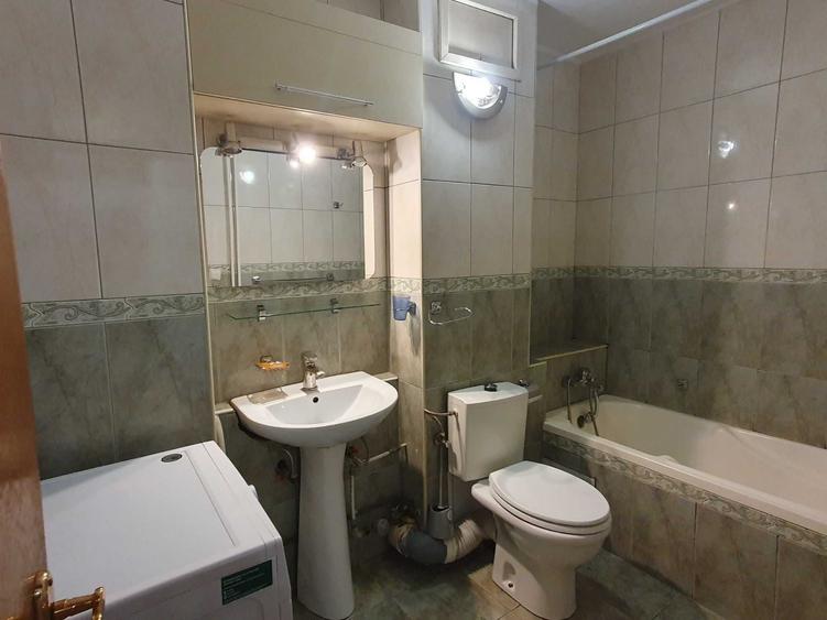 Apartament cu 2 camere decomandat în Ultracentral