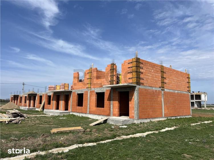 Apartament cu 3 camere decomandat în Sântandrei