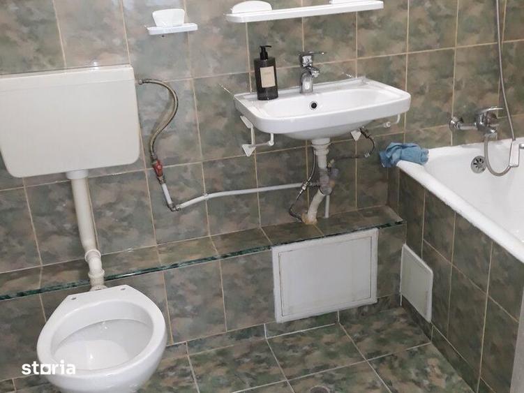 Garsonieră decomandată, mobilată în Tei