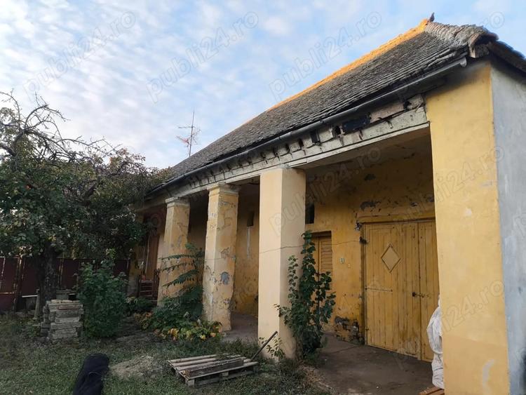 Casă cu 4 camere cu Teren 2518 Mp în Tomnatic
