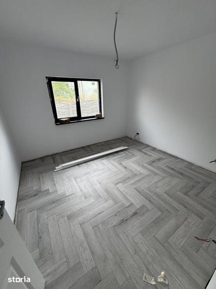 Casă cu 4 camere cu Teren 400 Mp în Clinceni