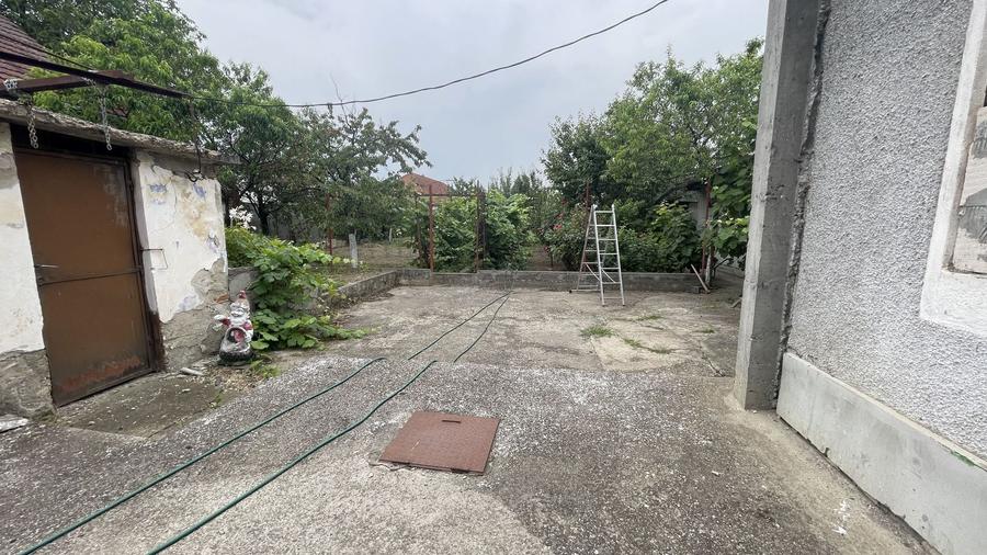 Casă individuală cu 4 camere cu Canalizare în Mehala