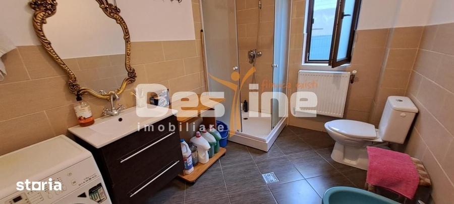 Casă cu 8 camere cu Teren 300 Mp în Ciurea