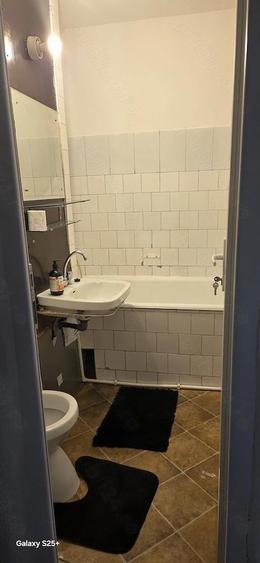 Apartament cu 3 camere decomandat în Canta