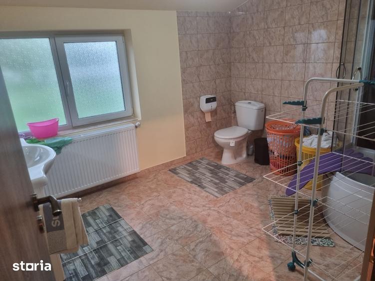 Casă cu 3 camere decomandat cu Teren 3130 Mp în Călan