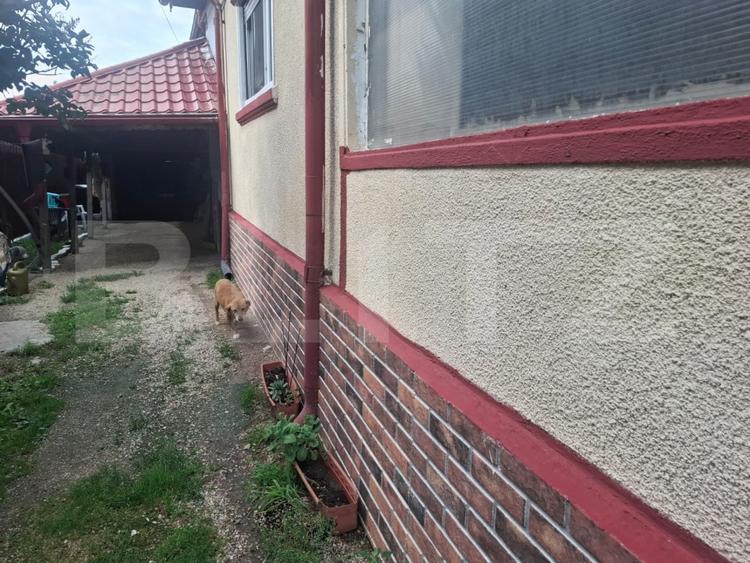 Casă individuală cu 3 camere cu Canalizare în Titu
