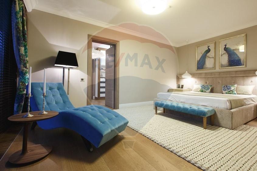 Casă individuală cu 10 camere cu Piscina în Făget