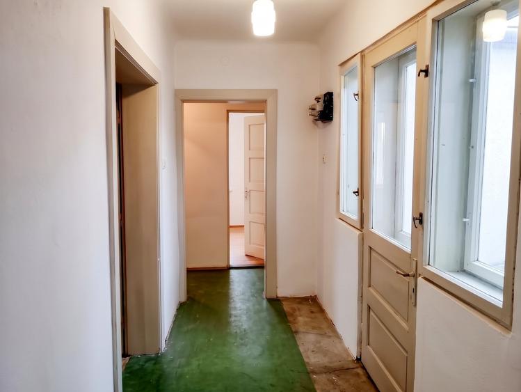 Casă cu 6 camere cu Teren 749 Mp în Predeal
