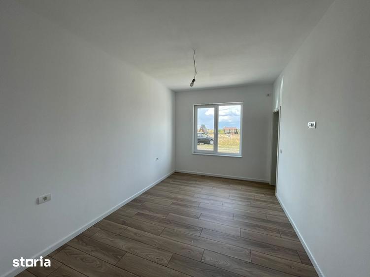 Casă cu 3 camere cu Teren 390 Mp în Sânandrei