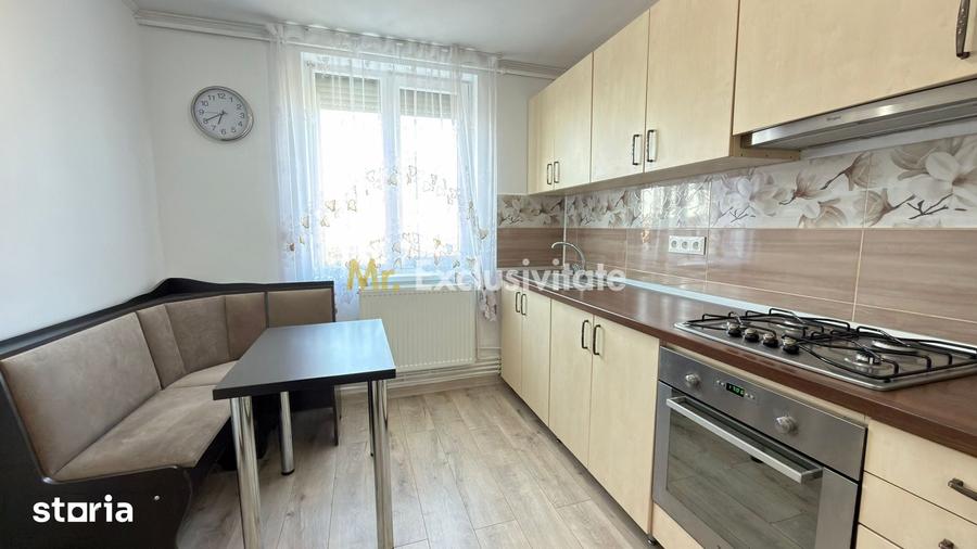 Apartament cu 3 camere semidecomandat în Central