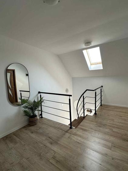 Casă cu 4 camere cu Teren 250 Mp în Central