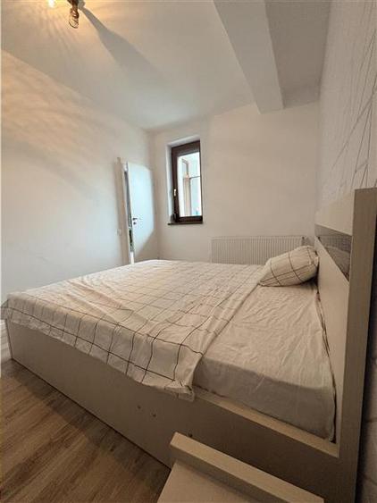 Apartament cu 2 camere semidecomandat, mobilat în Tomis Nord