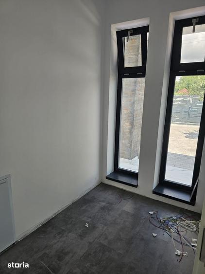 Casă cu 3 camere cu Teren 300 Mp în Calea București