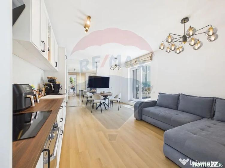 Apartament cu 3 camere decomandat în Fizicienilor
