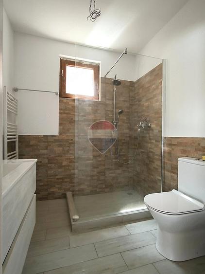 Casă cu 4 camere cu Teren 401 Mp în Hoghilag