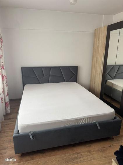 Apartament cu 2 camere decomandat, mobilat în Podul de Fier