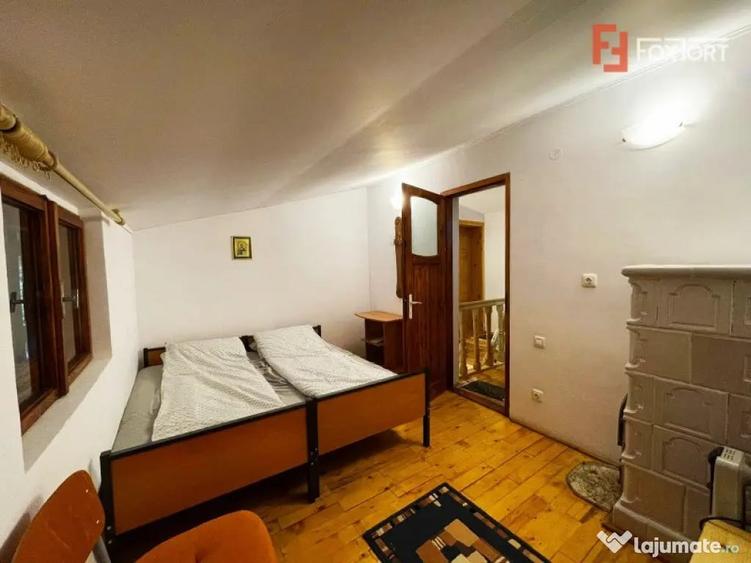 Casă cu 5 camere cu Teren 400 Mp în Râu de Mori