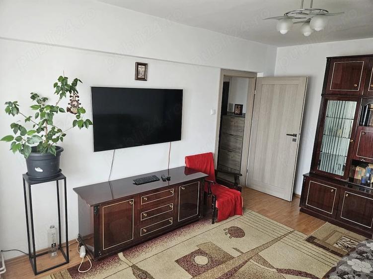 Apartament cu 2 camere decomandat în Hipodrom 3