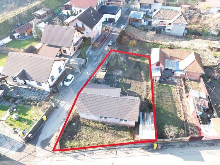 Casă cu 3 camere cu Teren 545 Mp în Central