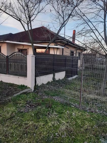 Vand Casa de locuit cu teren comuna Ograda - 2