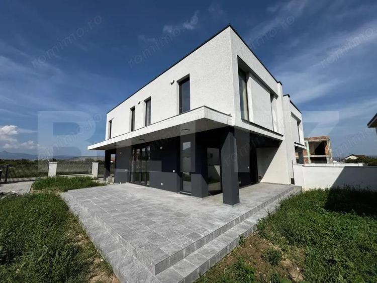 Casă cu 4 camere cu Teren 397 Mp în Central