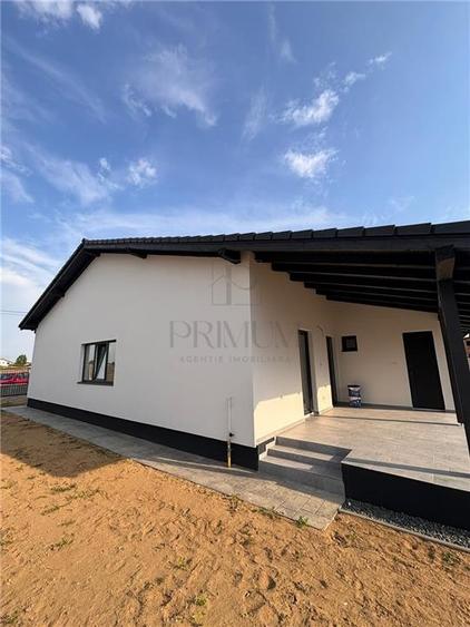 Duplex cu 3 camere cu Canalizare în Moșnița Nouă