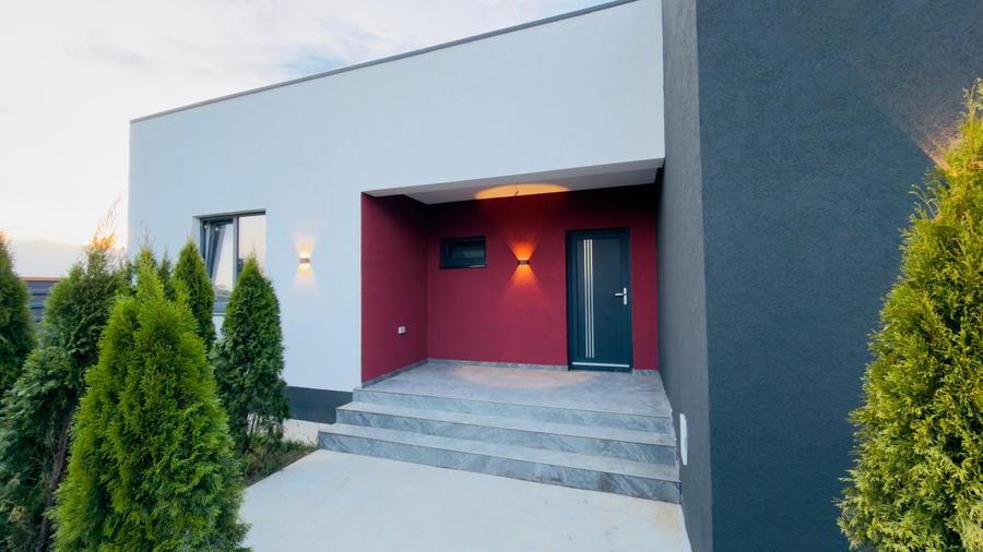 Casă individuală cu 4 camere cu Teren 447 Mp în Nord