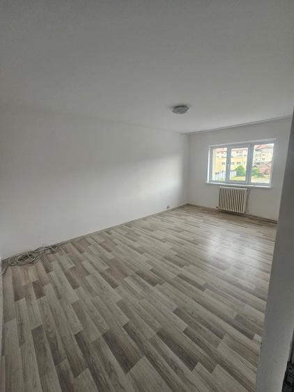 Apartament cu 2 camere în Tolstoi