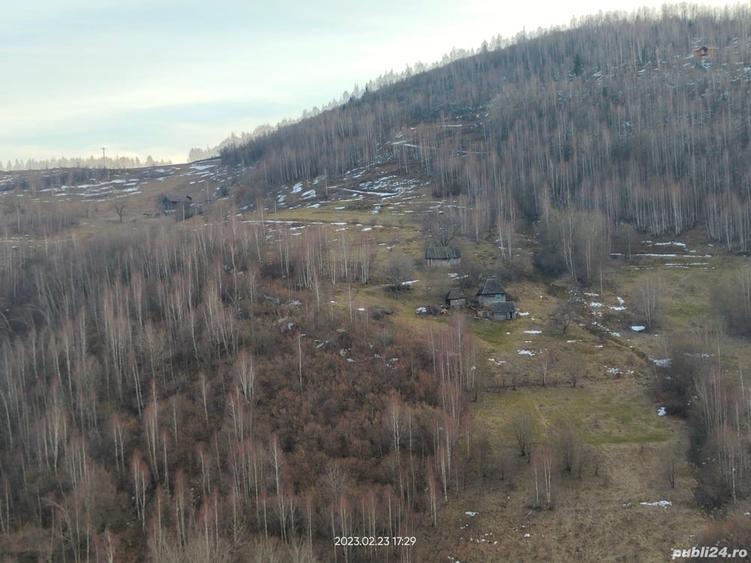 Teren de 15000 mp, în Plopi