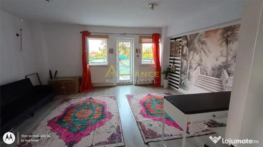 Casă cu 6 camere cu Teren 1500 Mp în Central