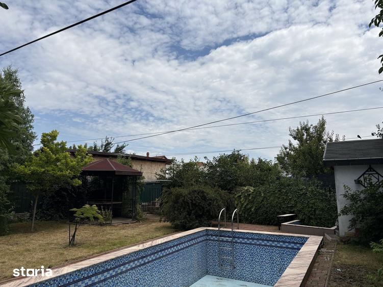 Casă cu 5 camere cu Teren 1700 Mp în Central