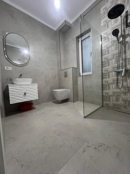 Casă individuală cu 4 camere cu Canalizare în Voluntari
