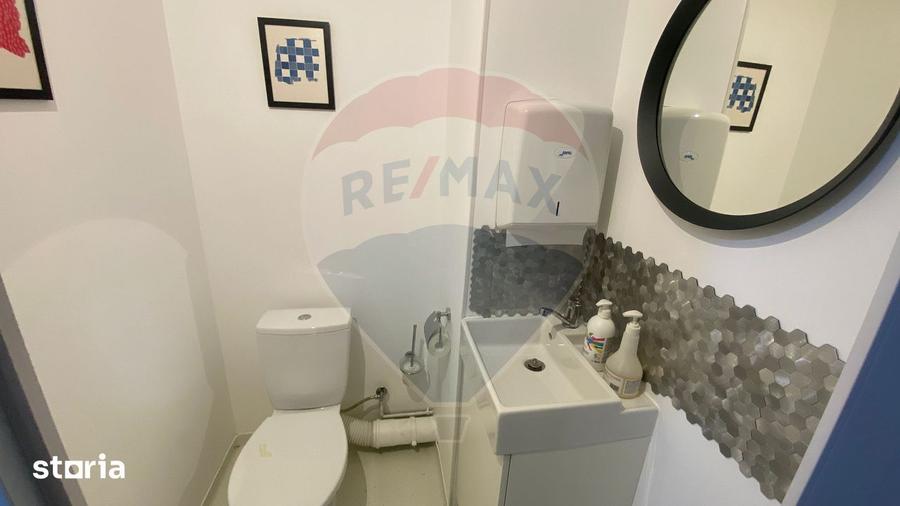 Spațiu comercial, de 77 mp, în Central