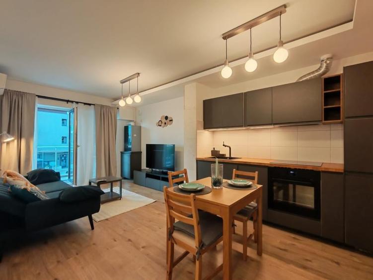 Apartament cu 2 camere decomandat în Aviației