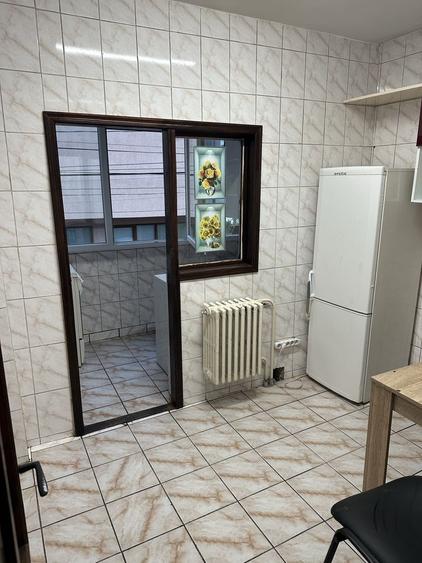 Inchiriez apartament cu 2 camere in centrul Constanta zona Dacia - 1