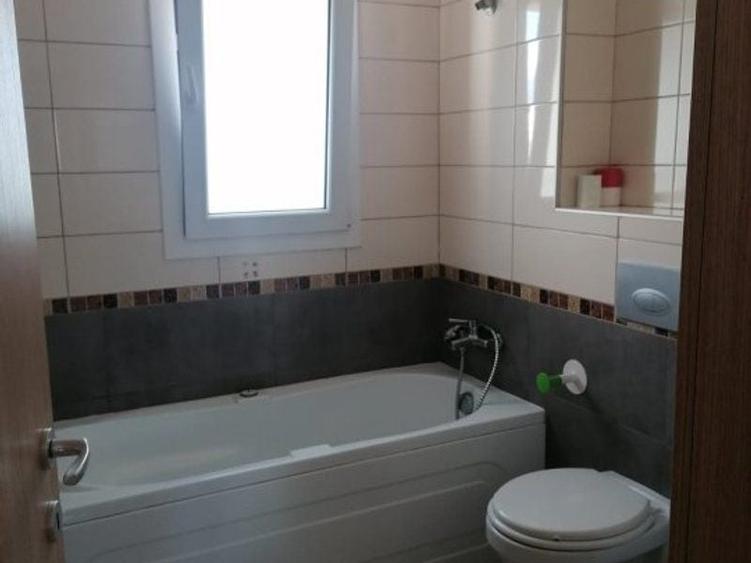 Casă individuală cu 3 camere cu Canalizare în Ștefăneștii de Jos