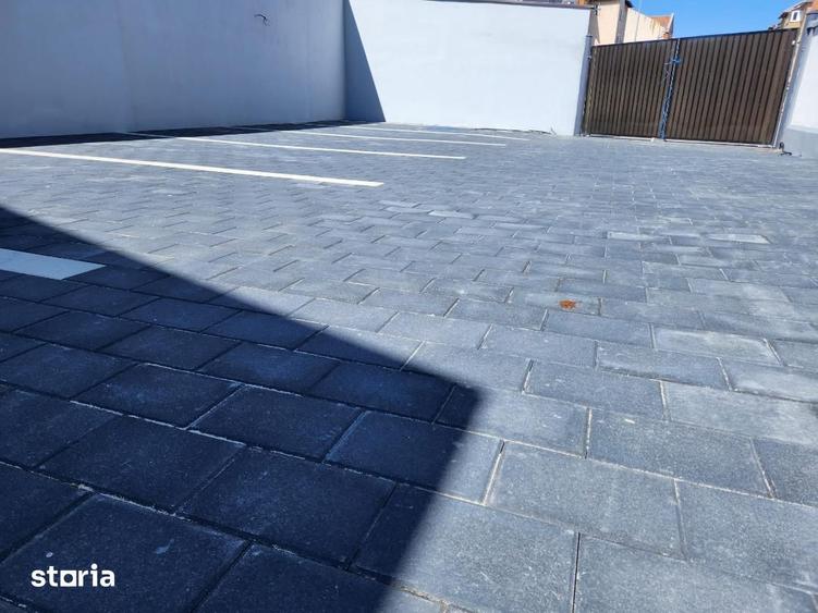 Spațiu comercial, de 242 mp, în Central