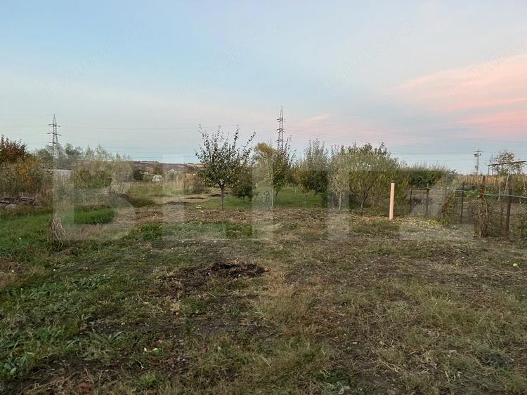 Casă cu Teren 1358 Mp în Dumbrava (Unirea)