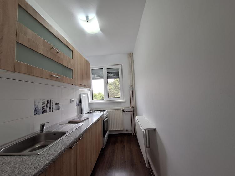 Apartament cu 2 camere semidecomandat, mobilat în Circumvalațiunii