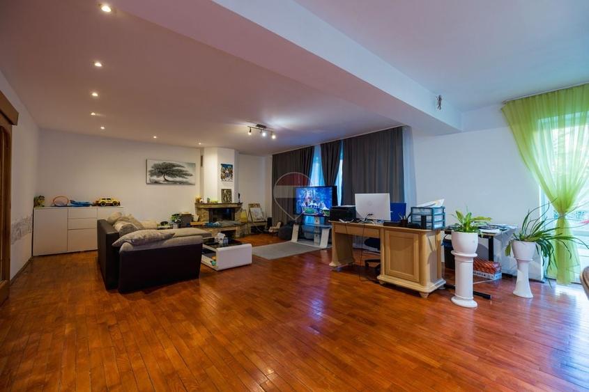 Casă individuală cu 4 camere cu Teren 700 Mp în Dârste