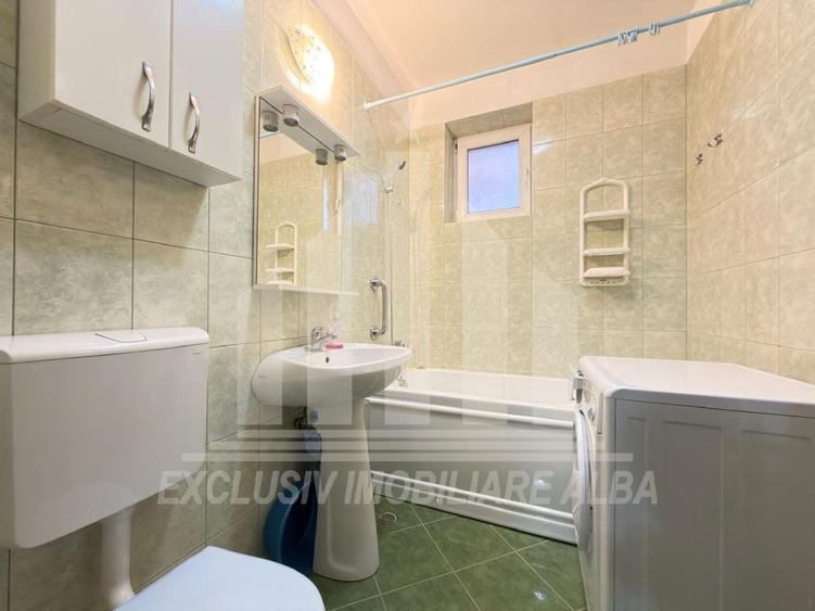Apartament cu 2 camere decomandat, mobilat în Central