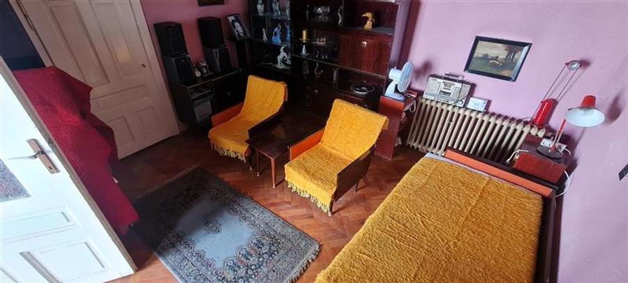 Casă individuală cu 4 camere cu Canalizare în Central