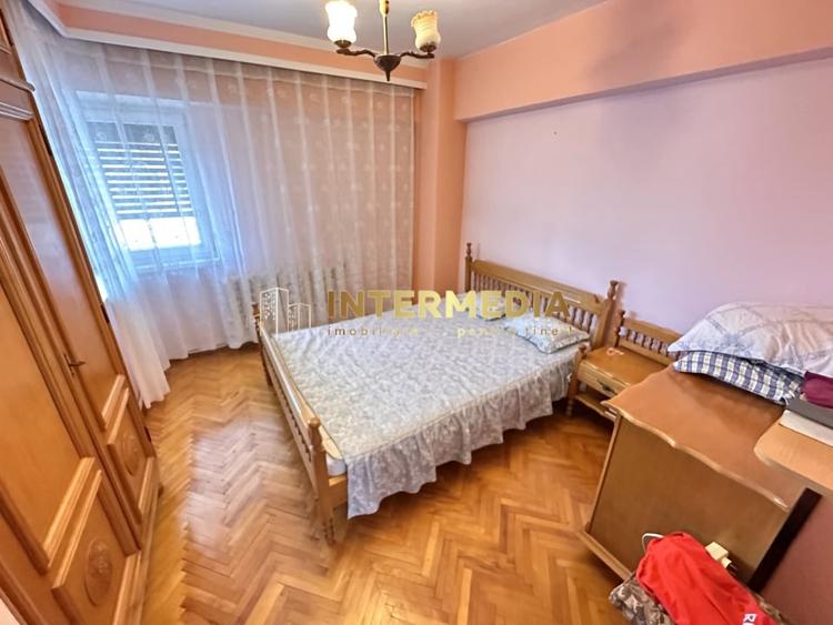 APARTAMENT 3 CAMERE DECOMANDAT I 81 MP I CENTRU I 2 BALCOANE I - 4