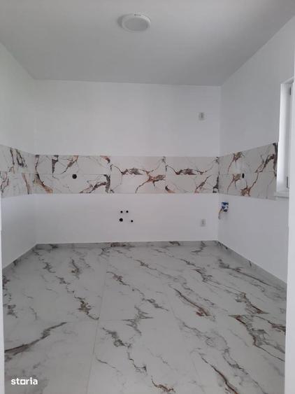 Casă cu 4 camere cu Teren 440 Mp în Săbăreni