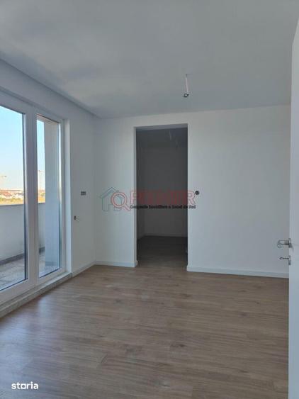 Apartament cu 2 camere decomandat în Metalurgiei — fotografia 1