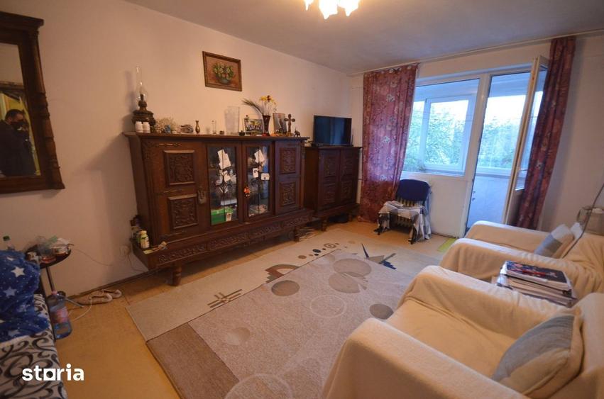 Apartament cu 3 camere decomandat în Pantelimon